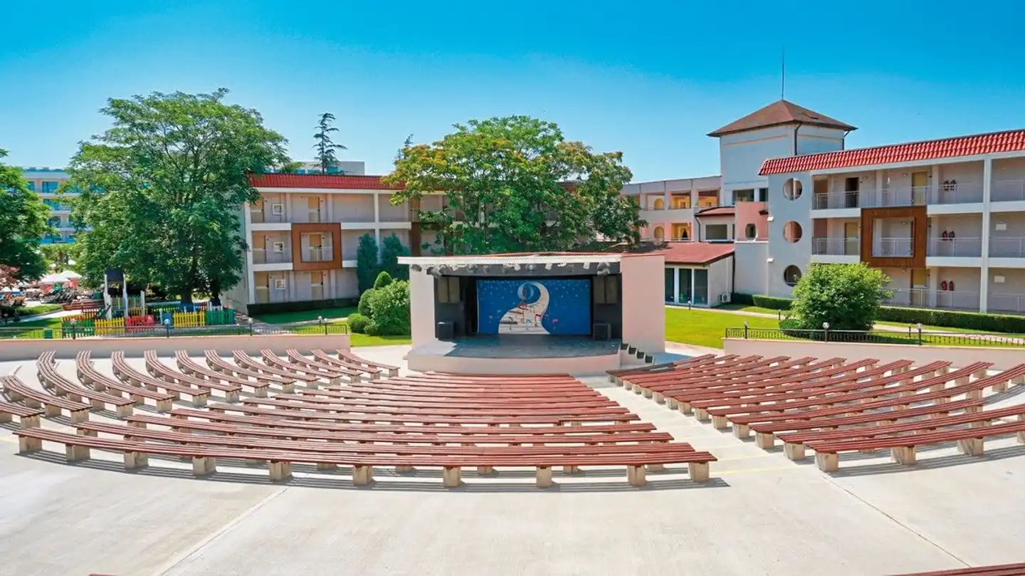 DIT Evrika Beach Club Hotel Terrasse