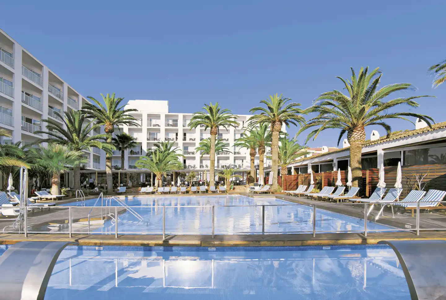 Palladium Palmyra Pool