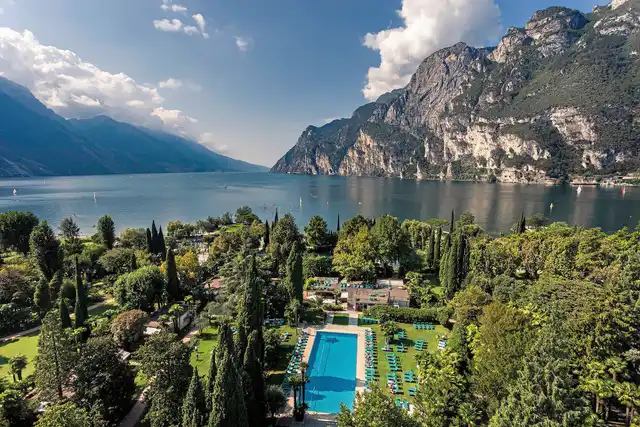 Du Lac et Du Parc Grand Resort Landschaft