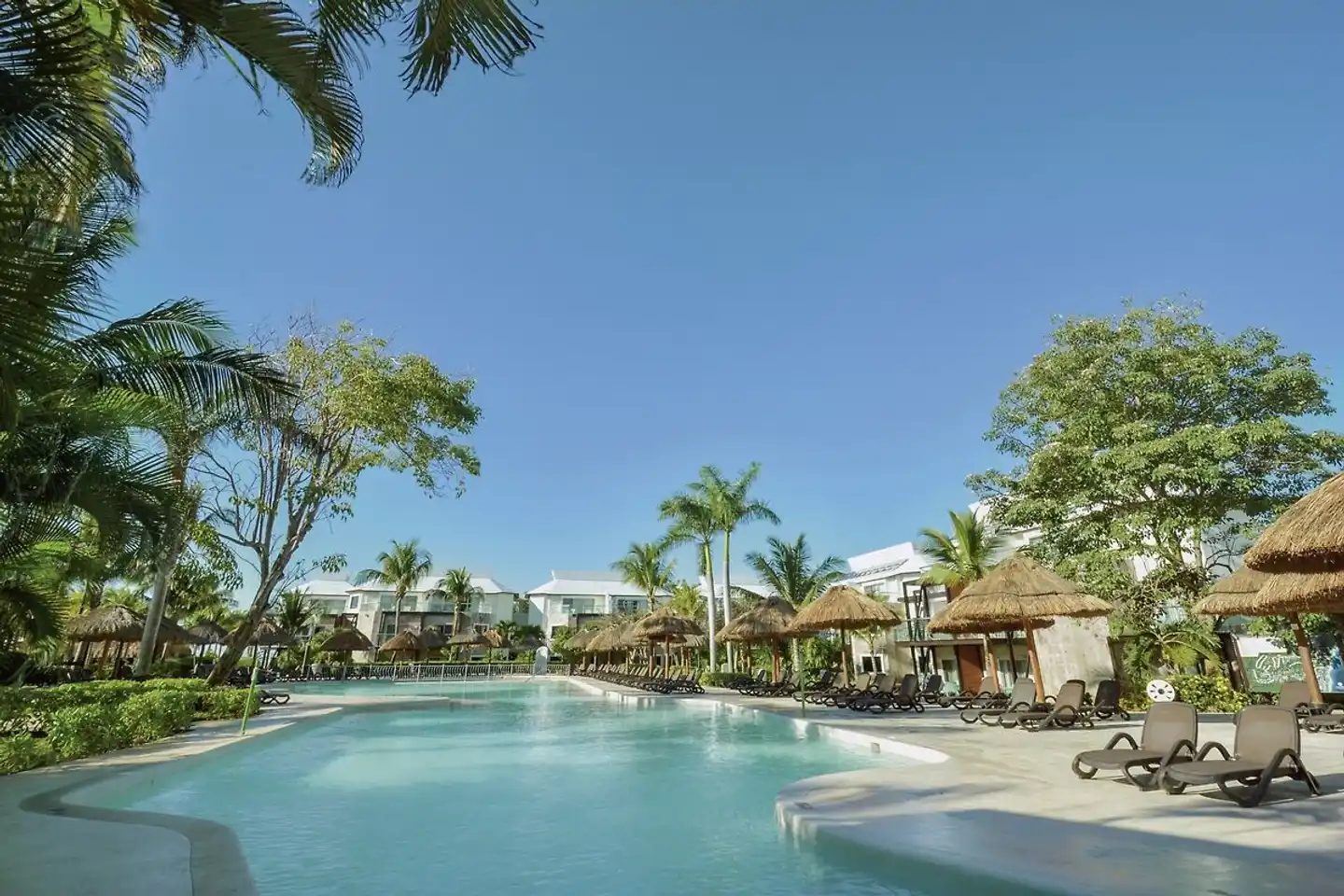 Sandos Caracol Pool