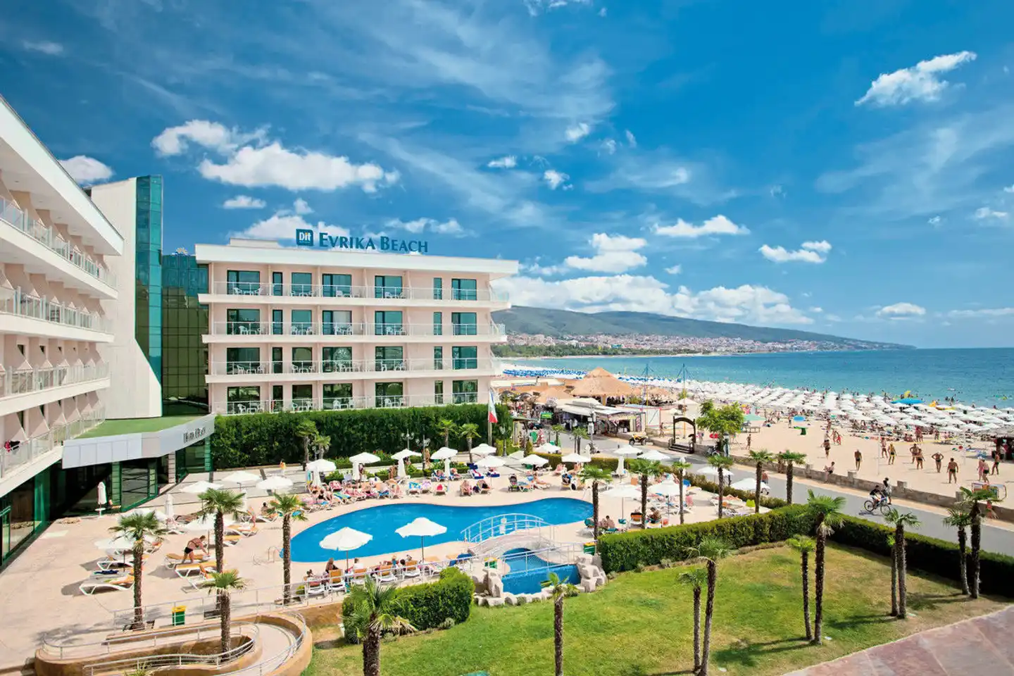 DIT Evrika Beach Club Hotel Aussenansicht