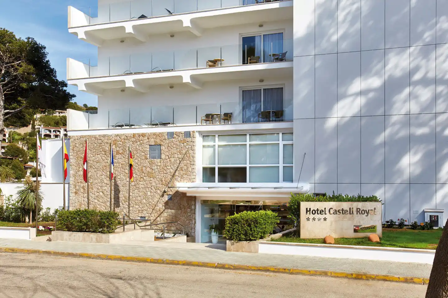 Universal Hotel Castell Royal Aussenansicht