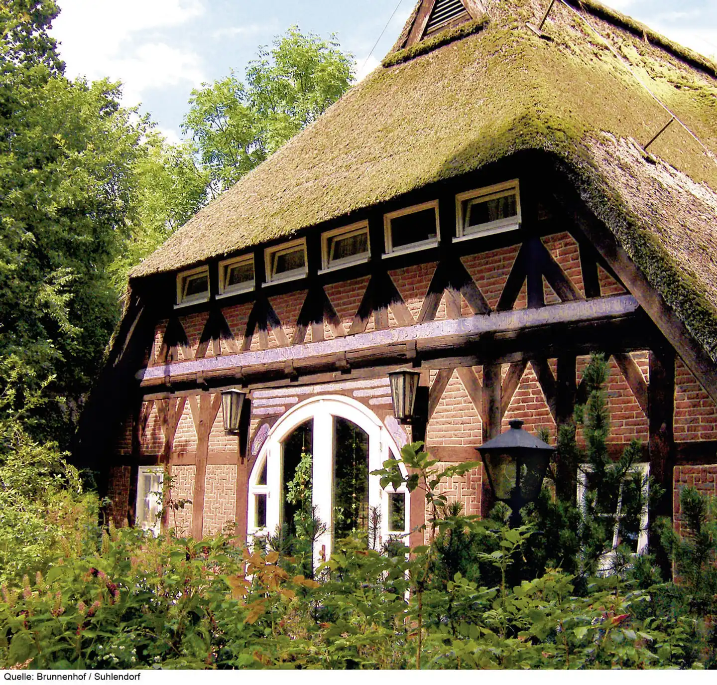 CAREA Ferien- & Reitsport-Hotel Brunnenhof Aussenansicht