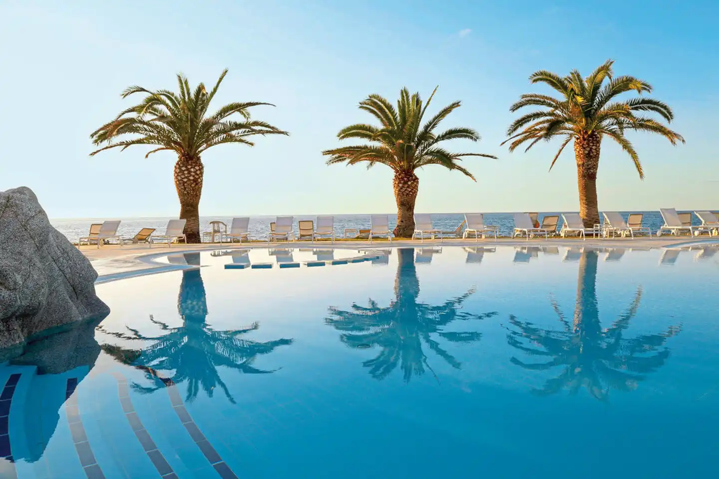 Cala di Volpe Pool