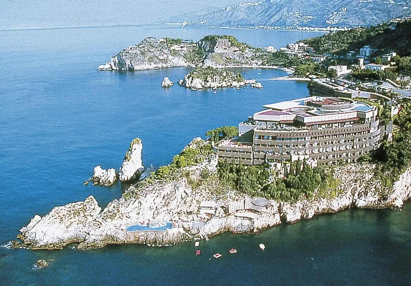 UNAHOTELS Capotaormina Landschaft
