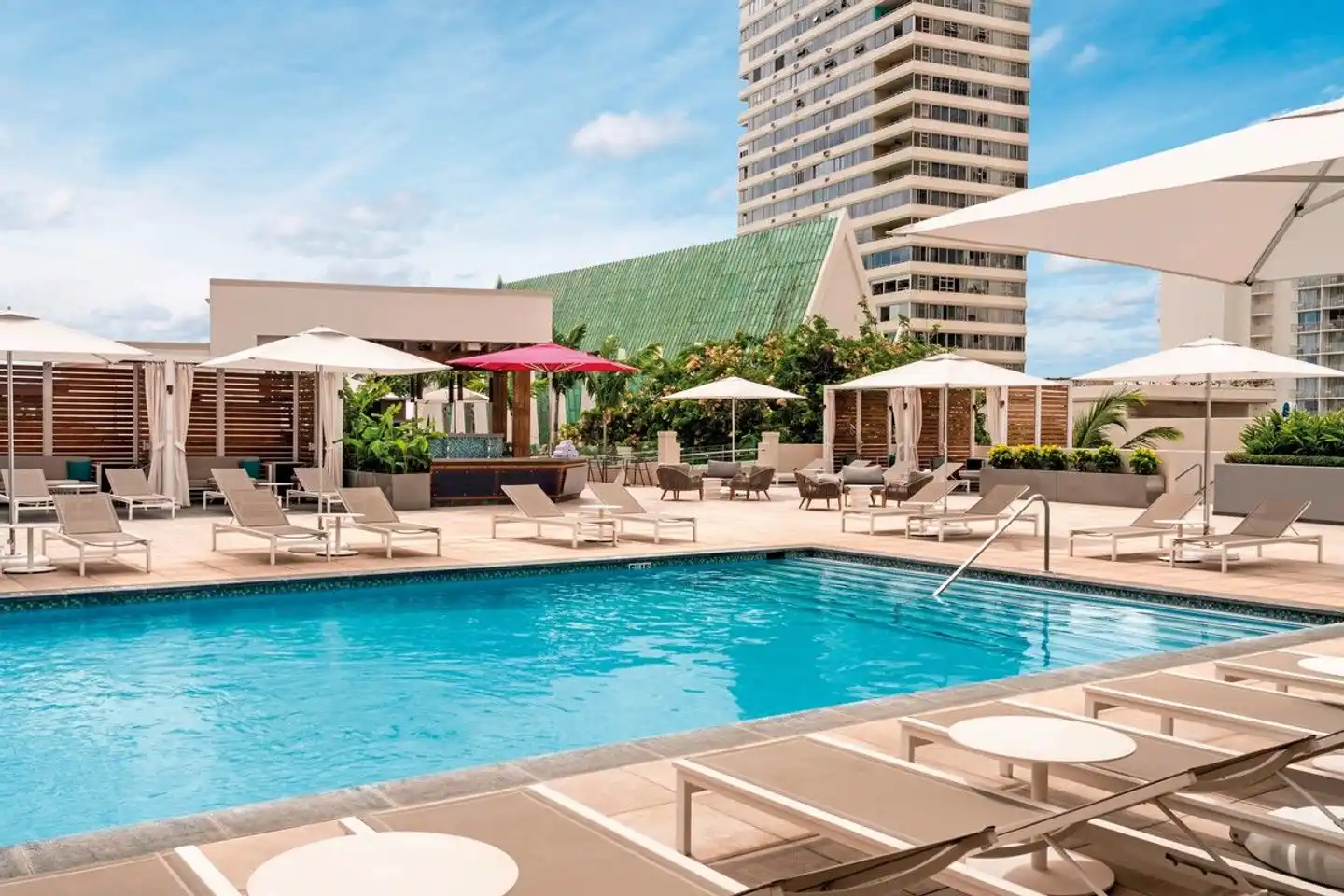 Waikiki Beach Marriott Resort & Spa Pool