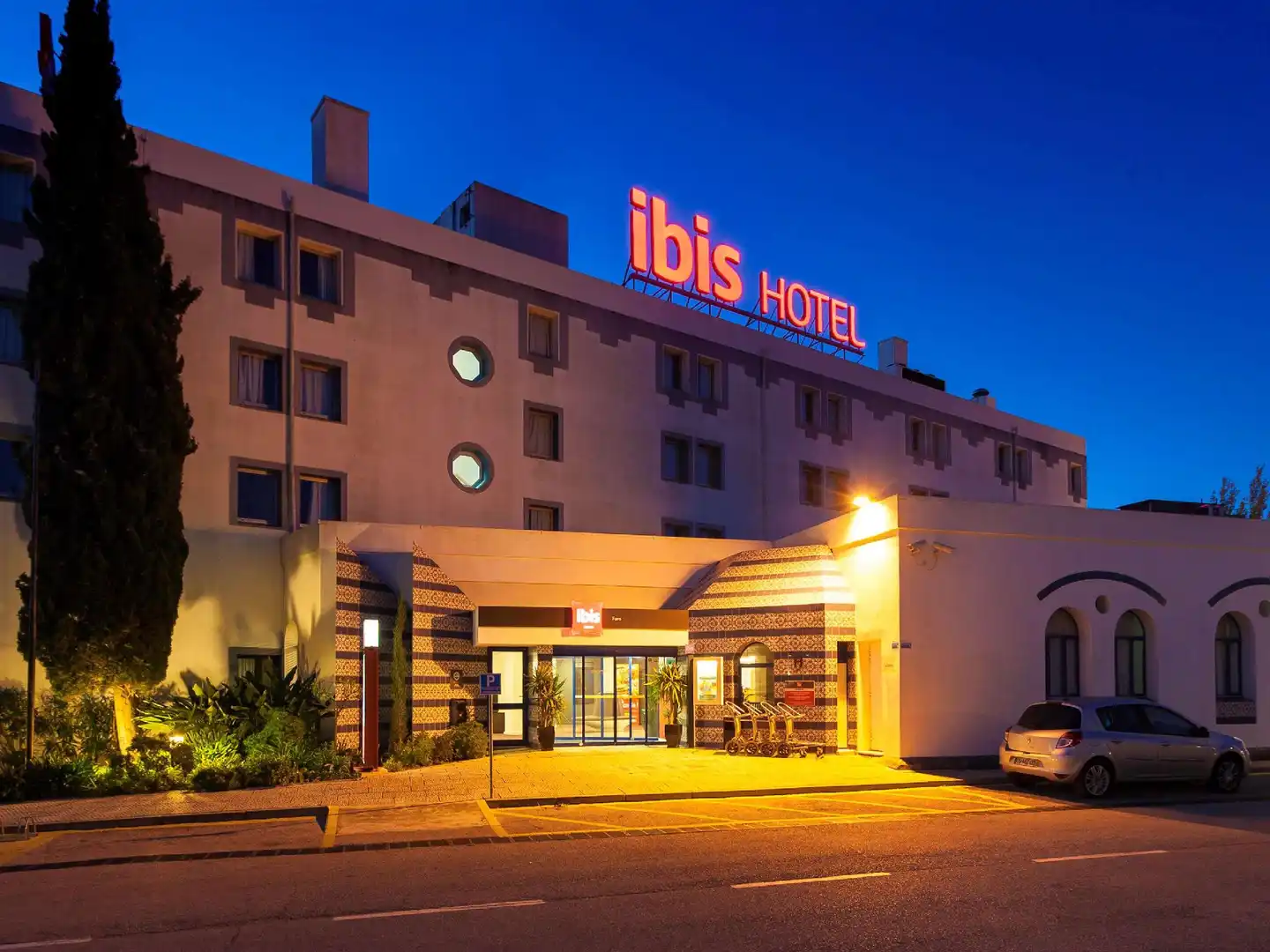 ibis Faro Algarve Aussenansicht