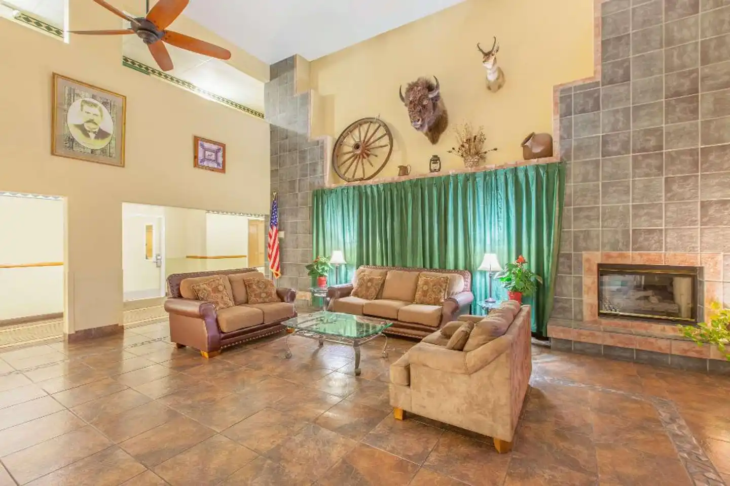 Ramada by Wyndham Williams/Grand Canyon Area Lobby