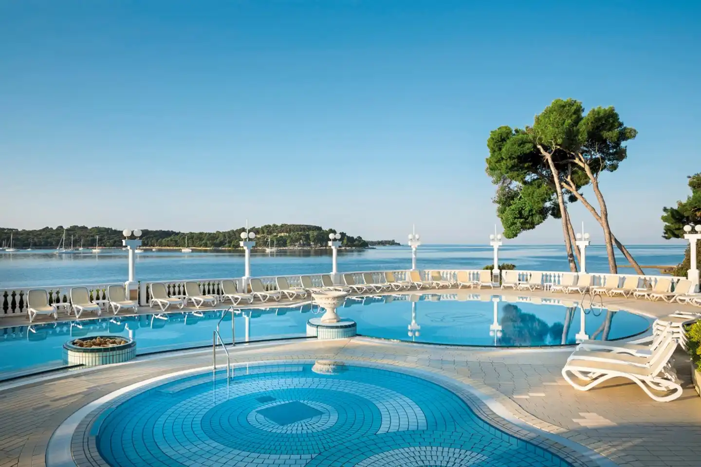 Island Hotel Katarina Pool