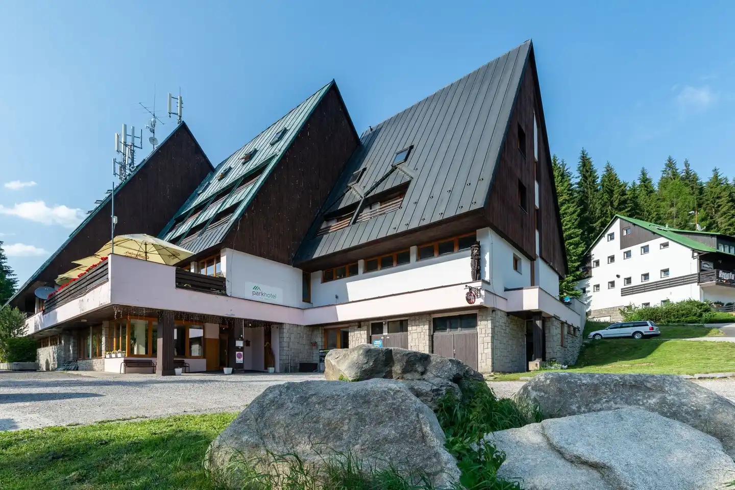 Parkhotel Harrachov Aussenansicht