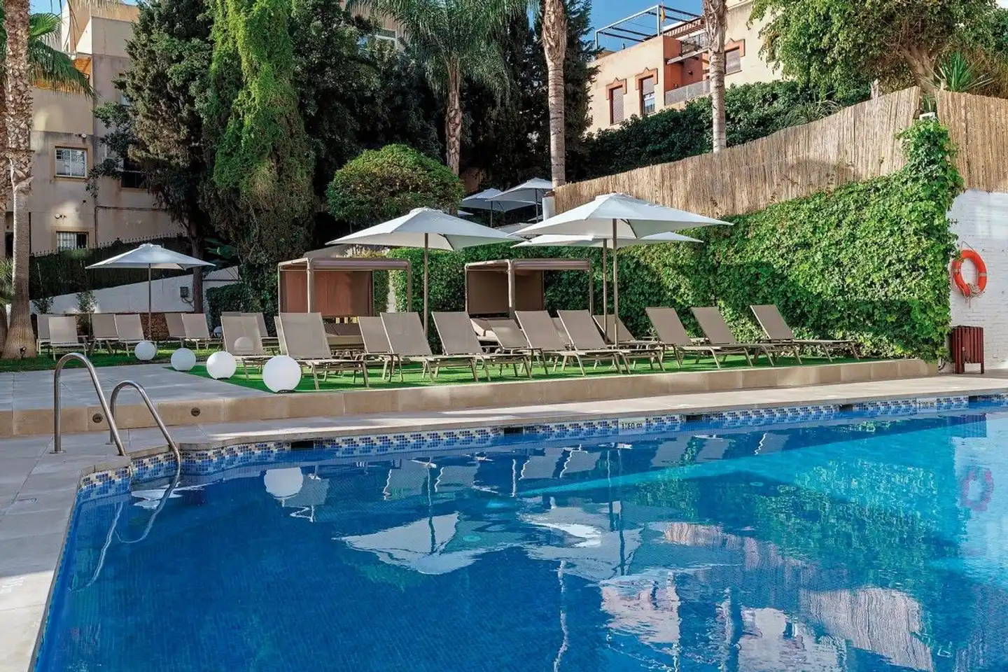 Hotel Costa Málaga by Pierre Vacances Pool