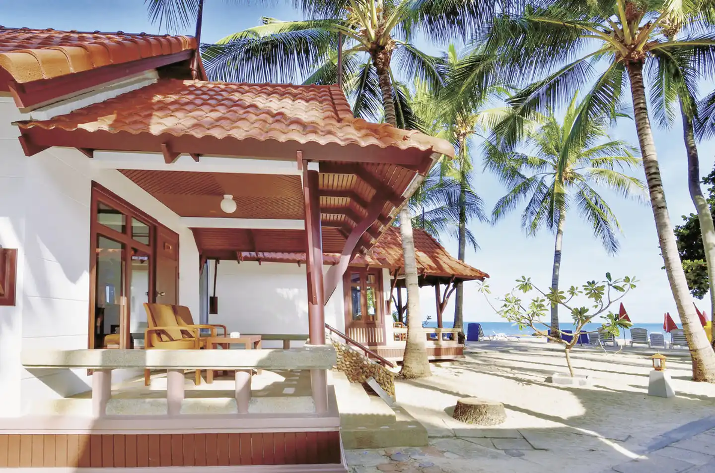 First Bungalow Beach Resort Aussenansicht