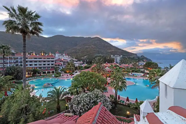 Marti Resort Pool