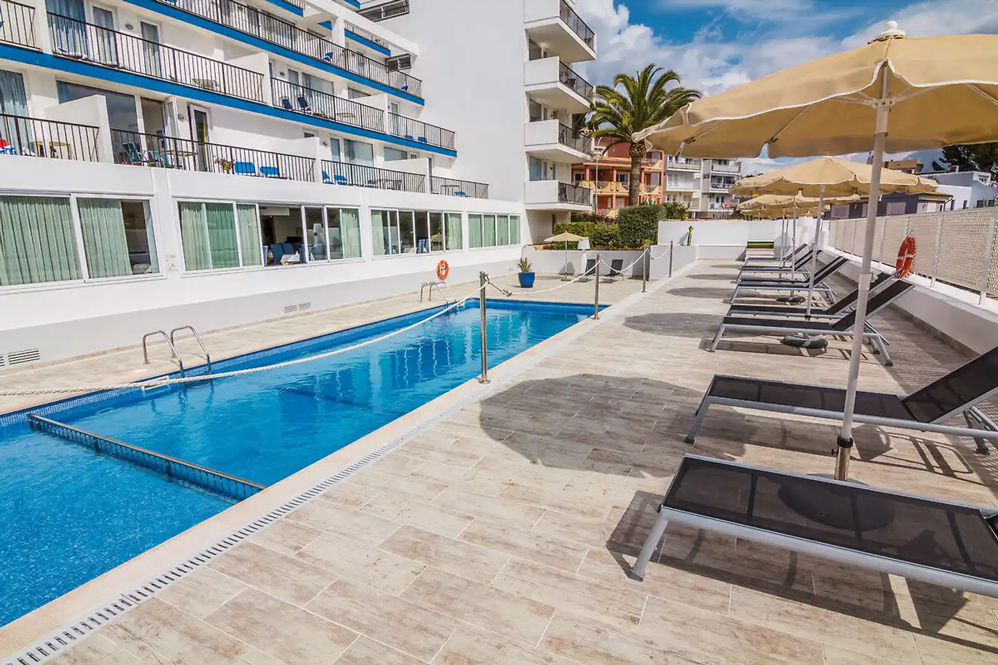 Novo Mar Pool
