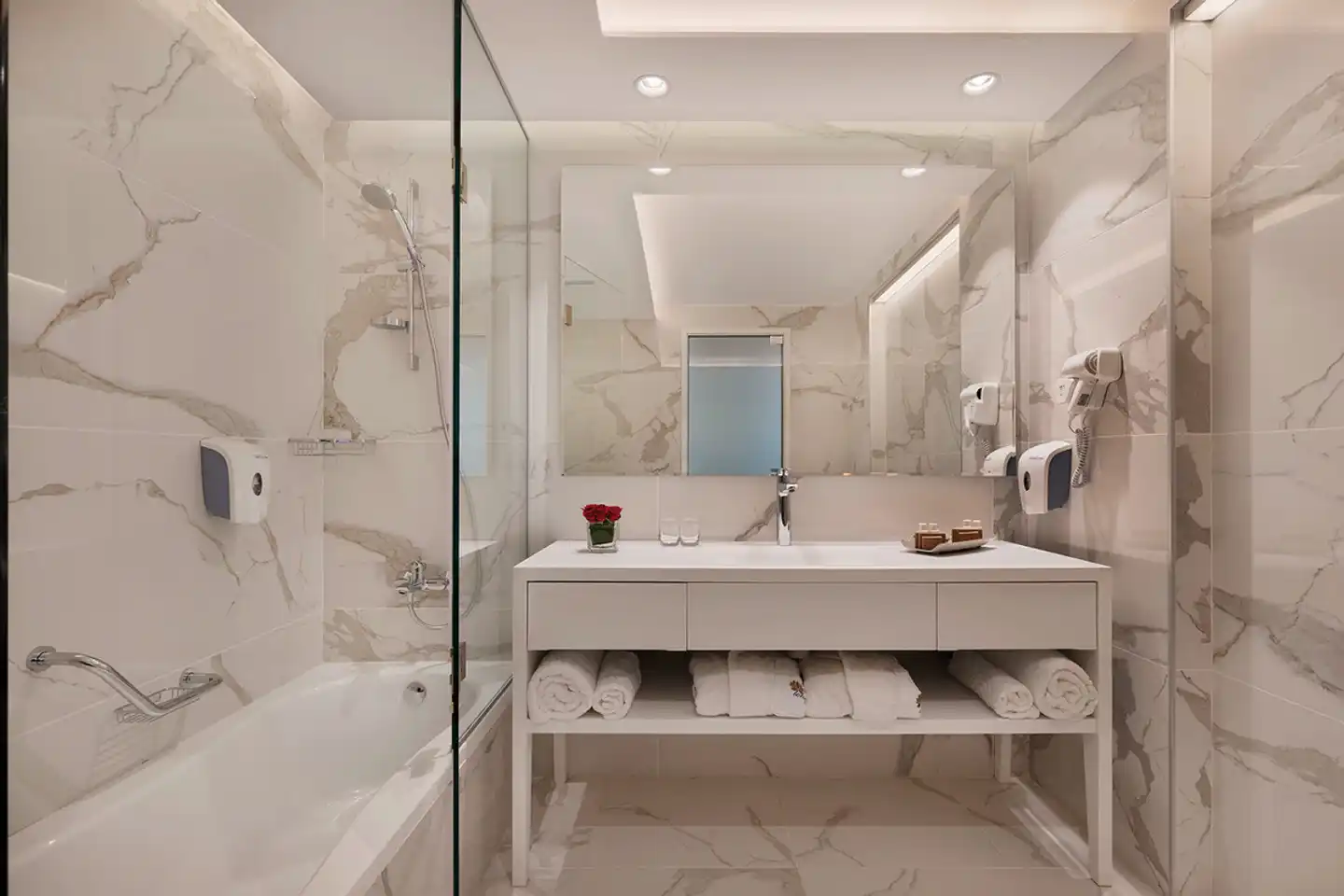 Lot Spa Hotel Dead Sea Badezimmer