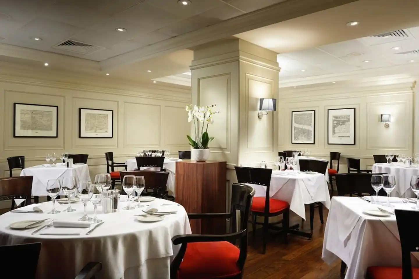 LONDON BRIDGE HOTEL Restaurant