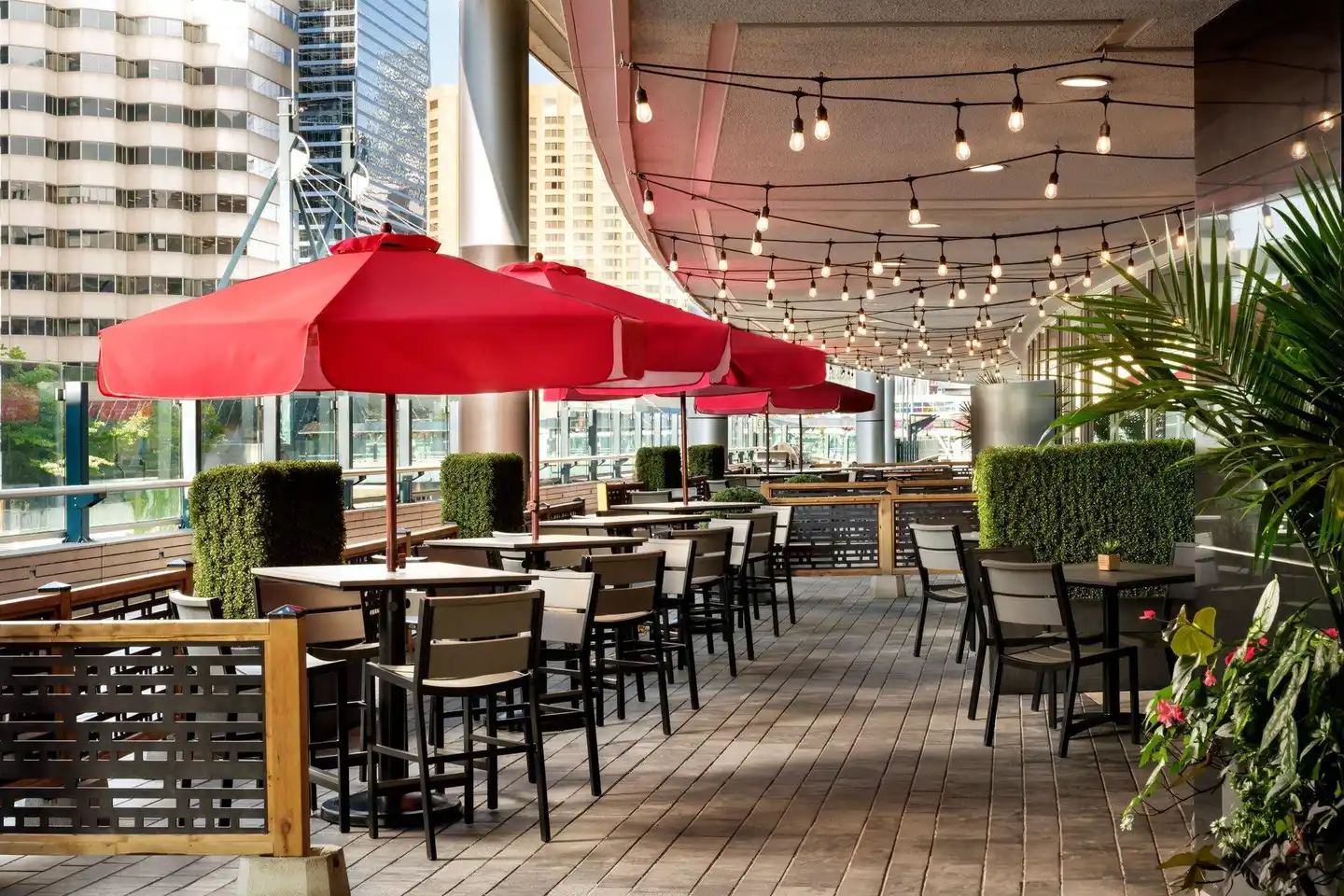 Toronto Marriott City Centre Hotel Bar