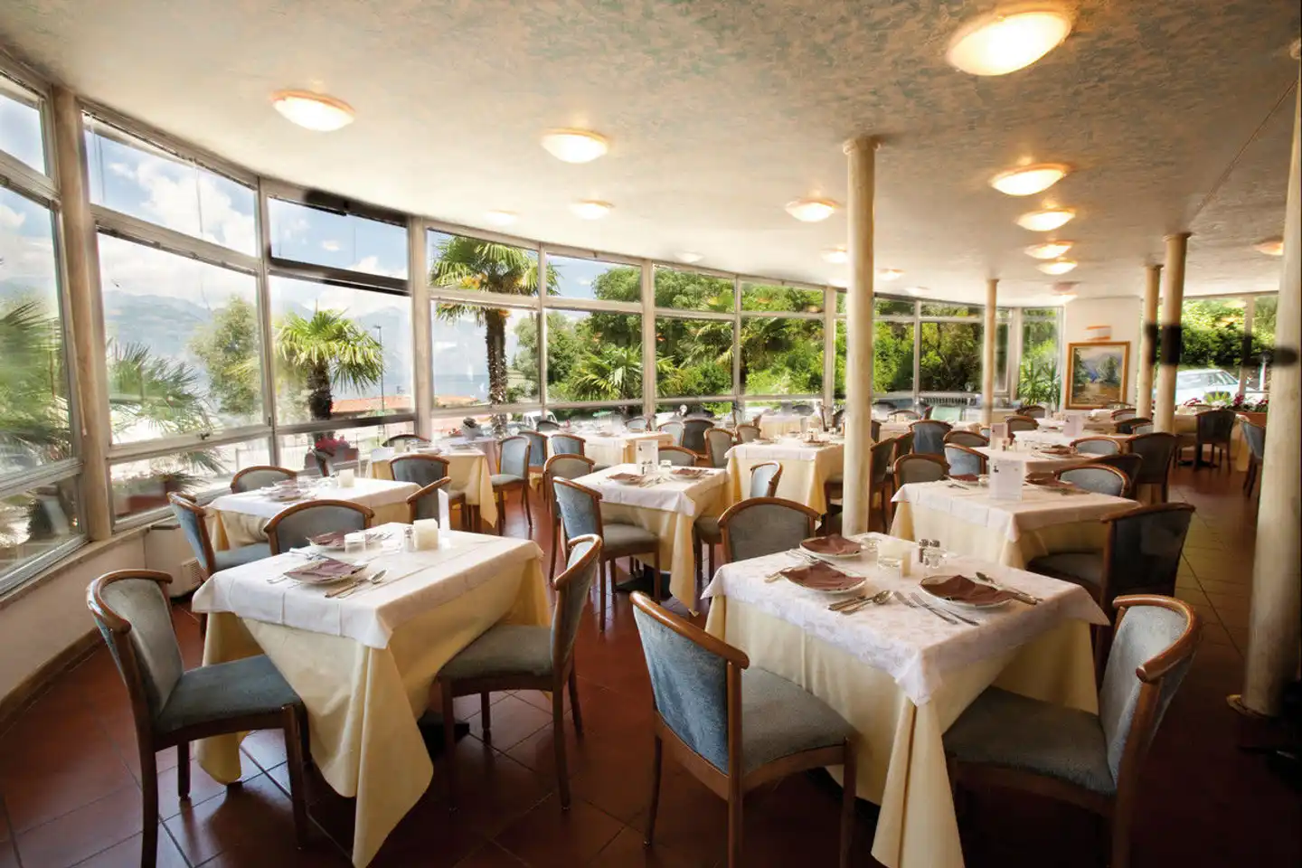 Rely Restaurant