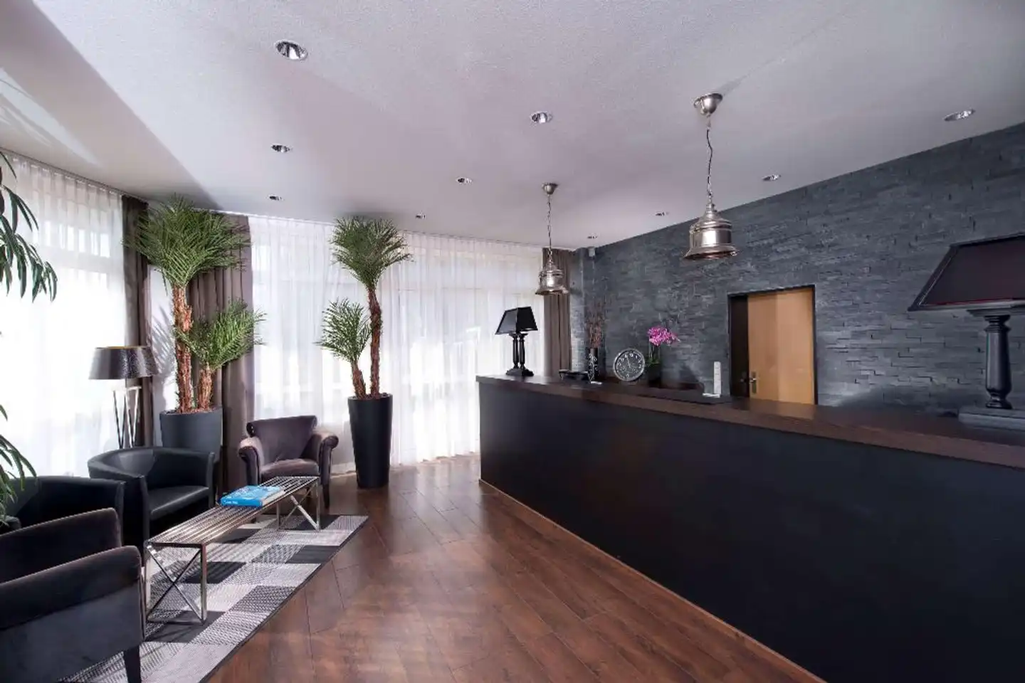 TRYP By Wyndham Luebeck Aquamarin Lobby