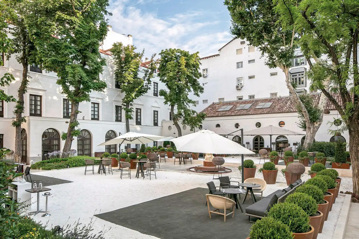 Palacio de los Duques, a Gran Melia Hotel Pool