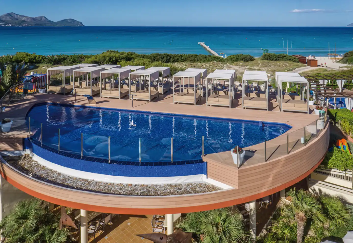Zafiro Bahia Pool
