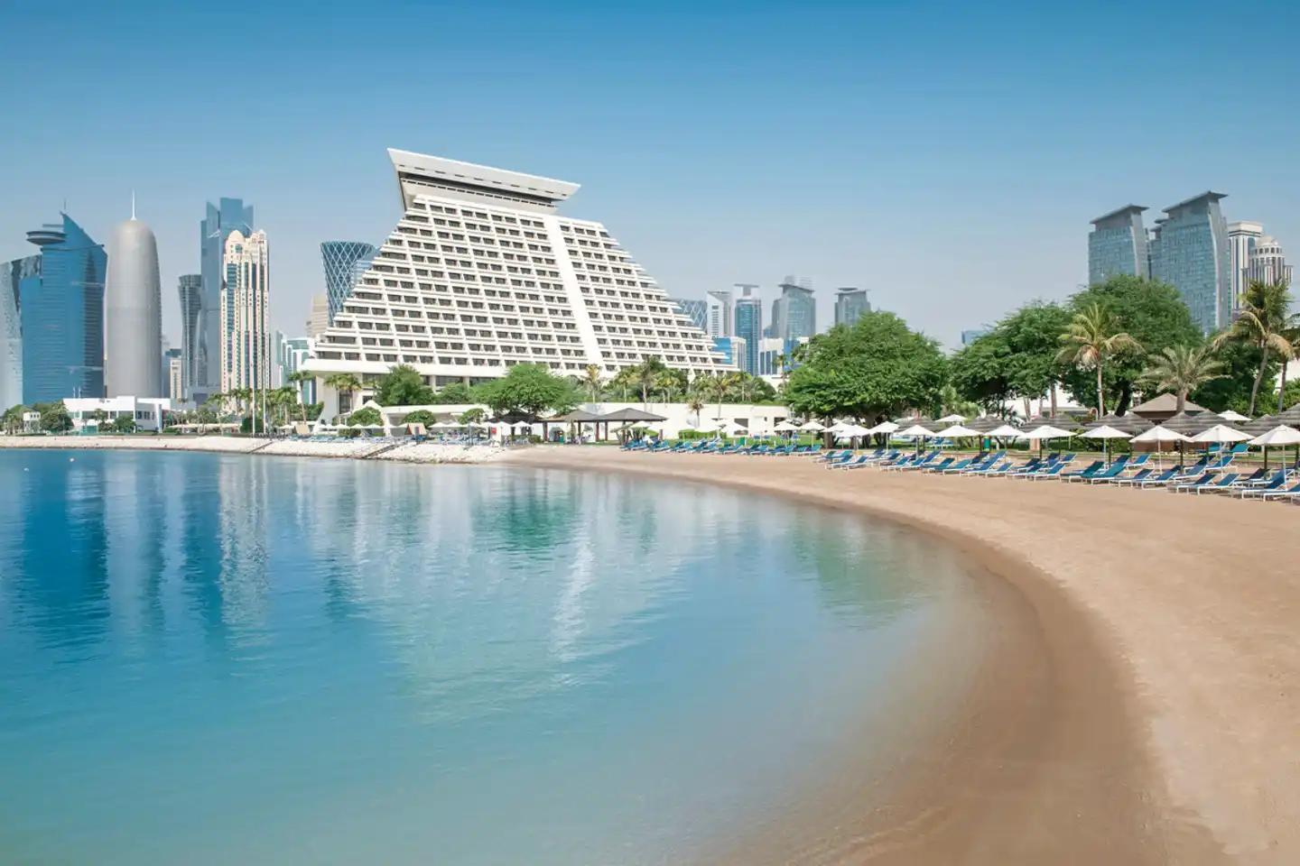Sheraton Grand Doha Resort & Convention Hotel Pool