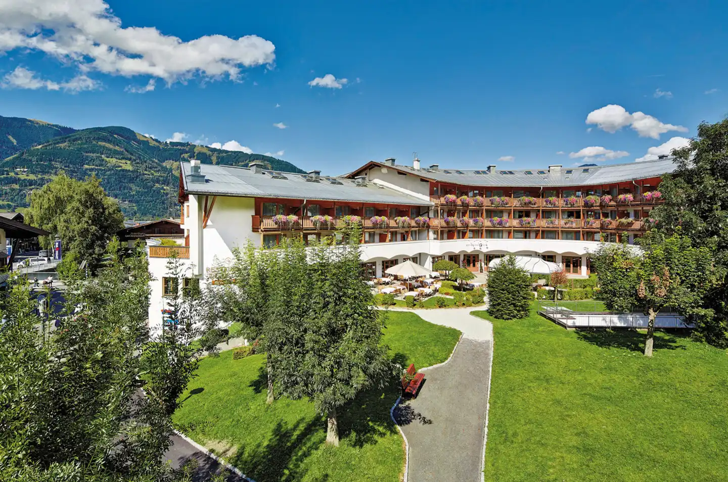 Das Alpenhaus Kaprun Aussenansicht