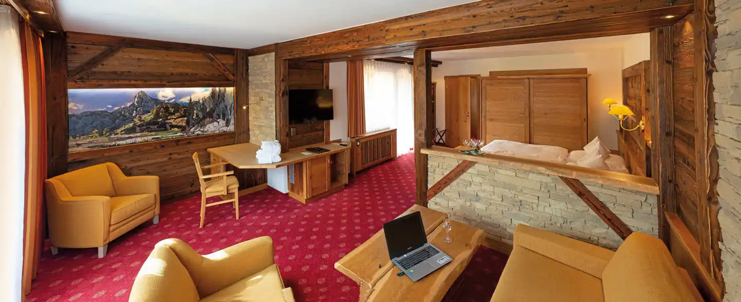 Steinbach-Hotel Lobby