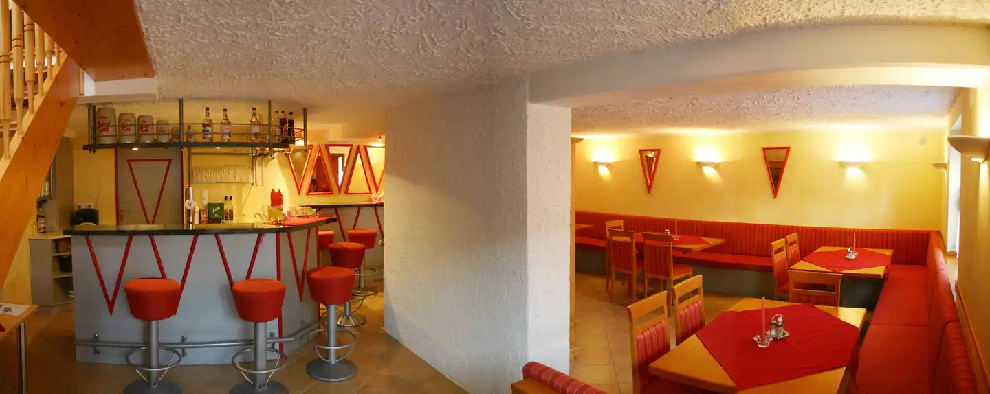 Steindl Bar