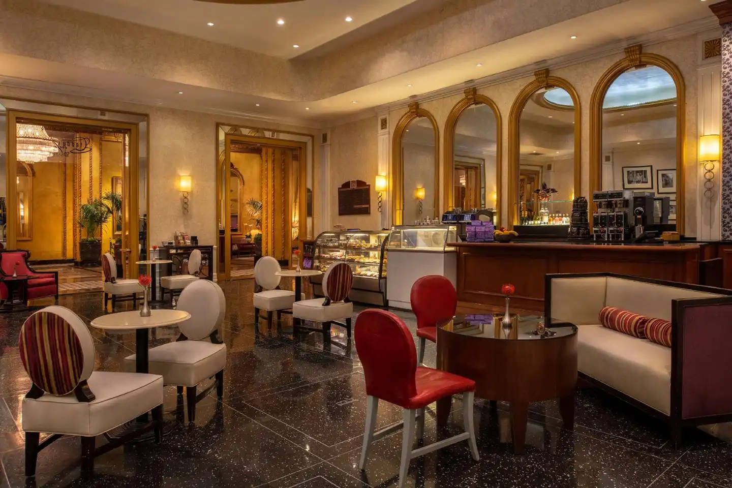 The Roosevelt New Orleans, A Waldorf Astoria Hotel Bar