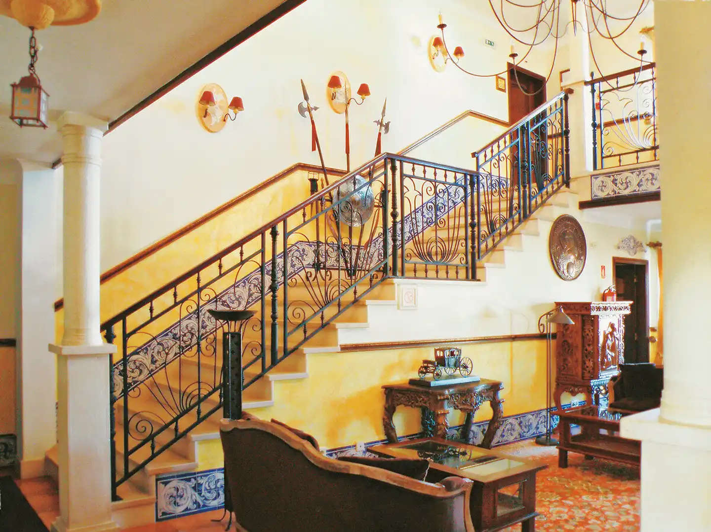 Dom Manuel I Lobby