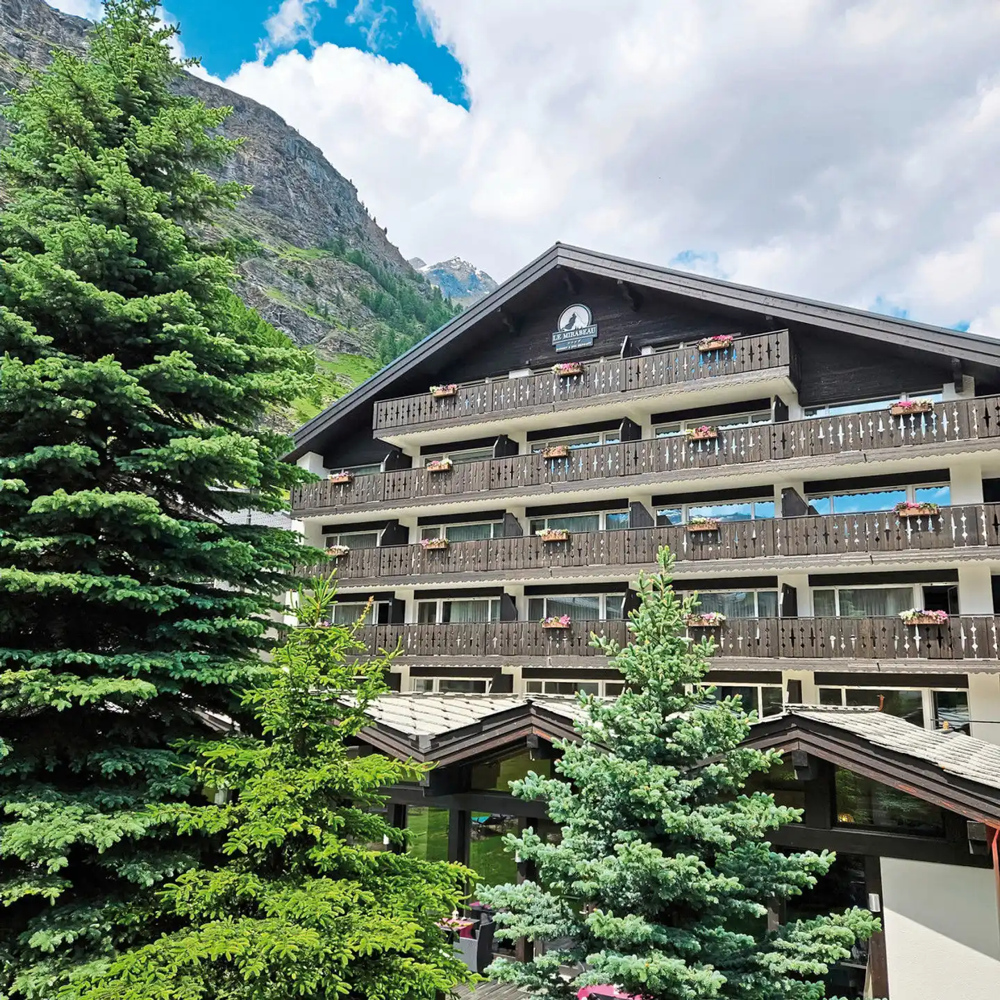 Le Mirabeau Resort & Spa Aussenansicht
