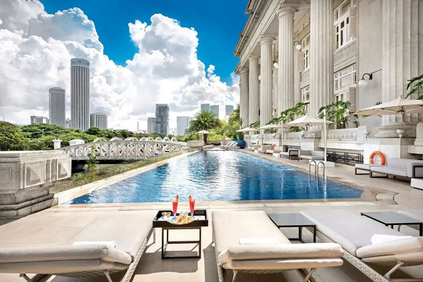 The Fullerton Hotel Singapore Pool