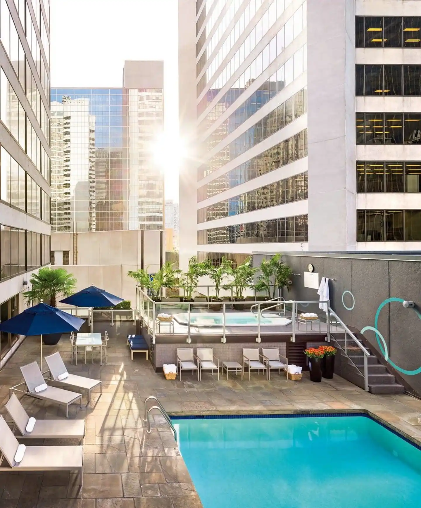 Hyatt Regency Vancouver Pool