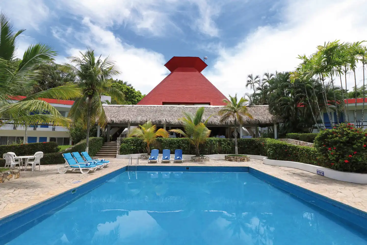 Misión Palenque Pool