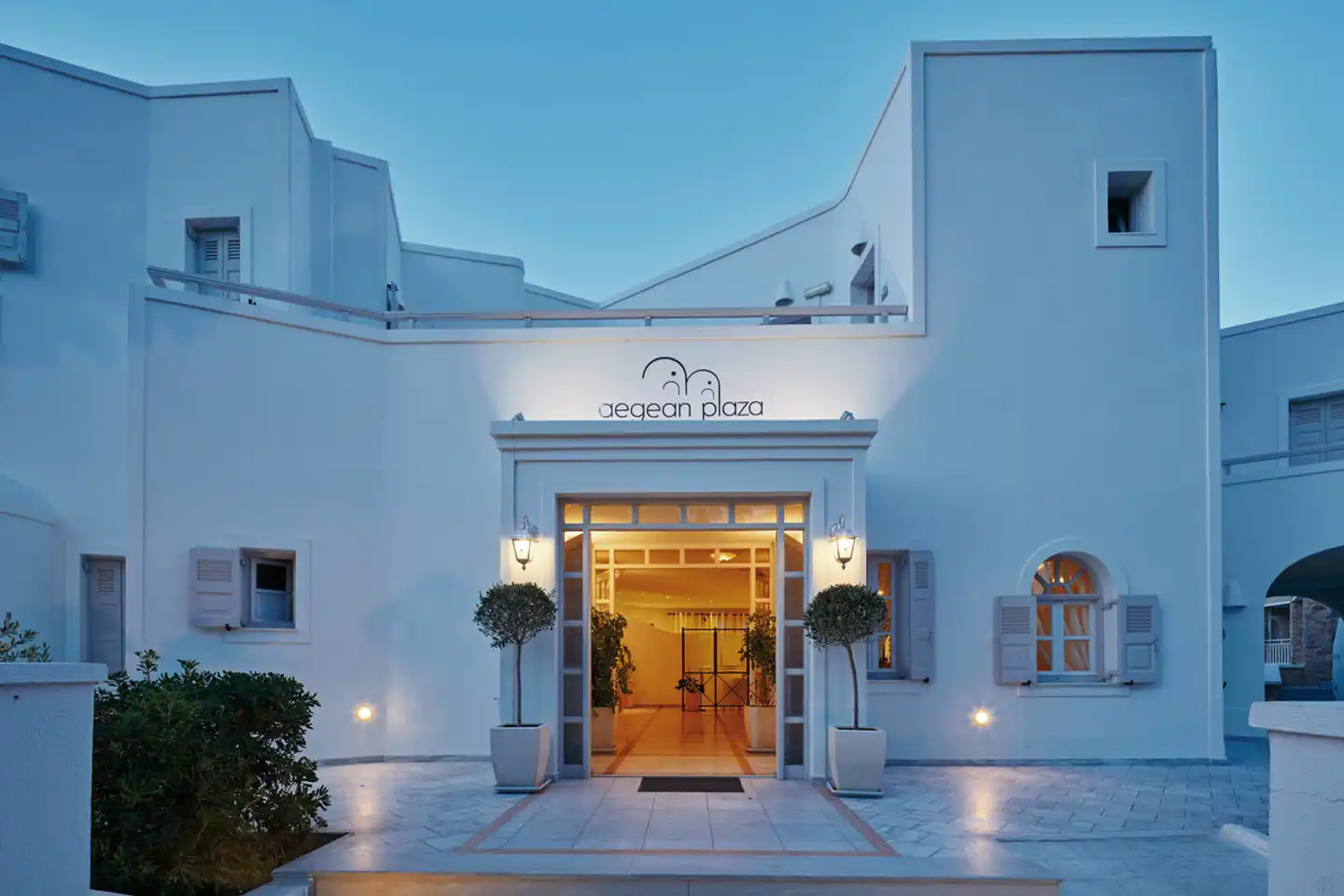 Aegean Plaza Aussenansicht