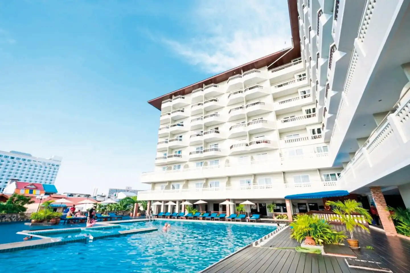 Jomtien Thani Hotel Pool