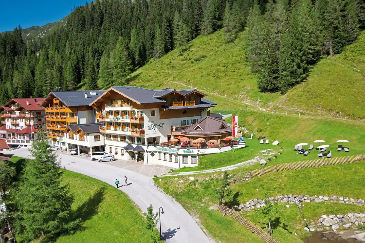 MAGIC MOUNTAINS Hotel Alpenhof Aussenansicht