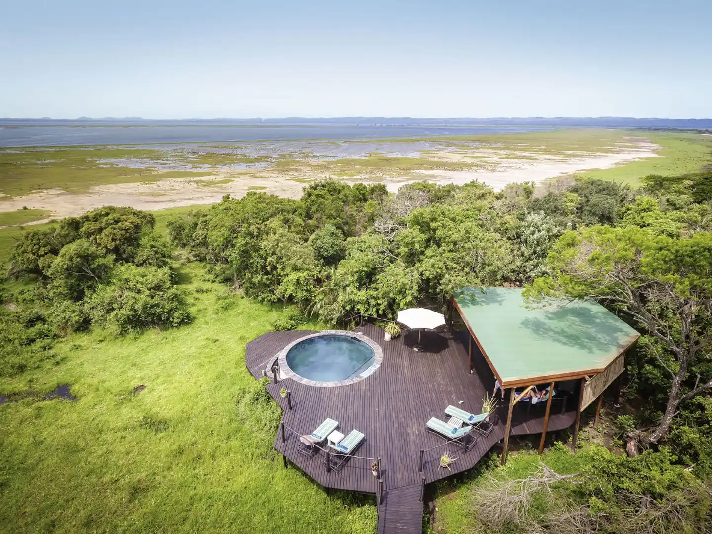 Makakatana Bay Lodge Aussenansicht