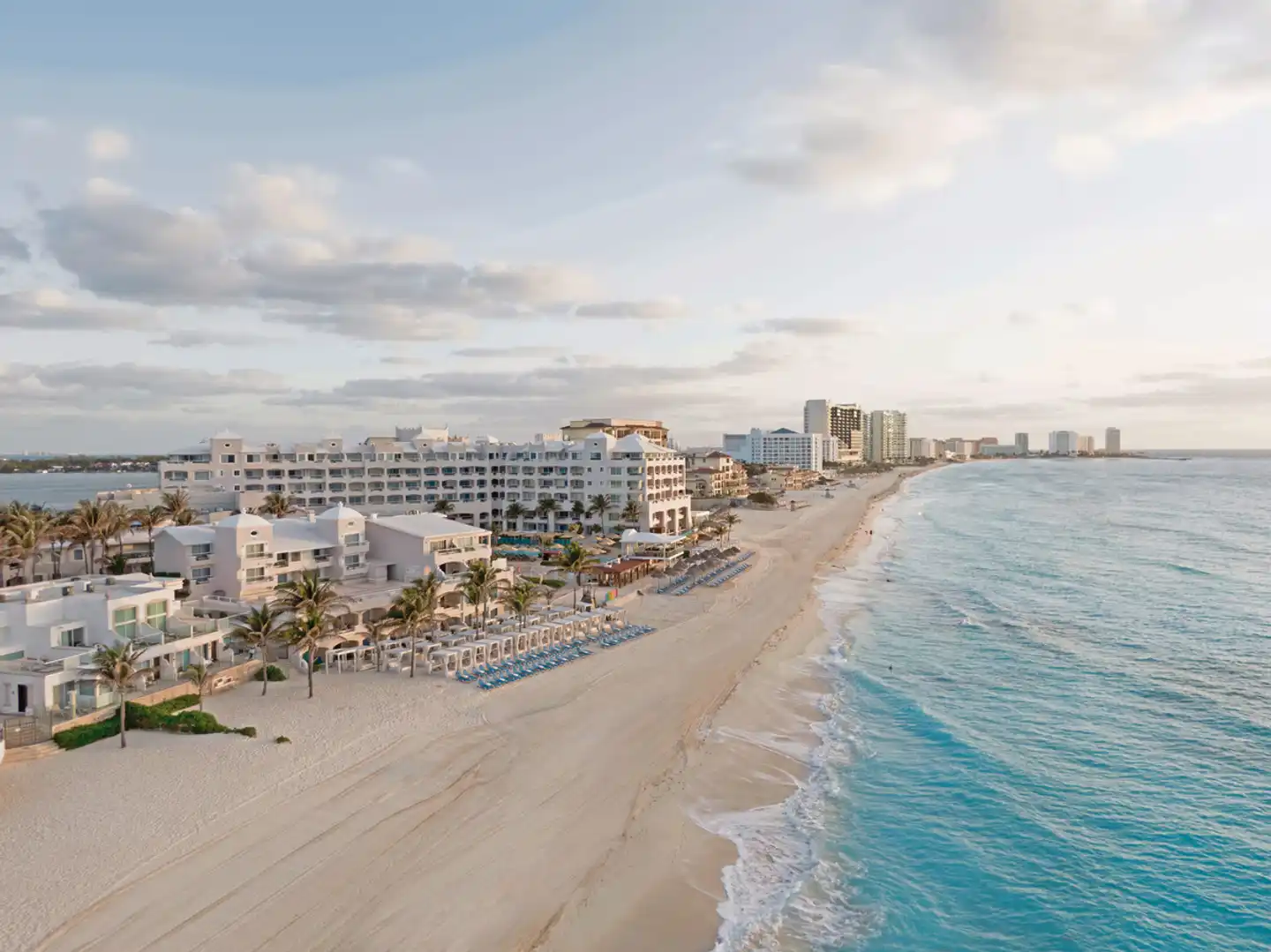 Wyndham Alltra Cancun Strand