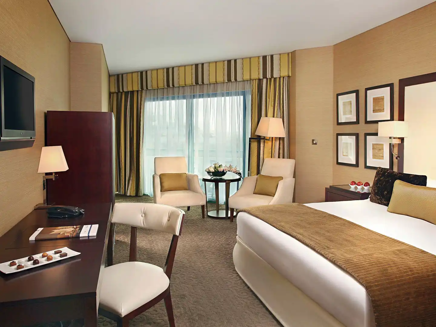 Mövenpick Grand Al Bustan Dubai Wohnbeispiel