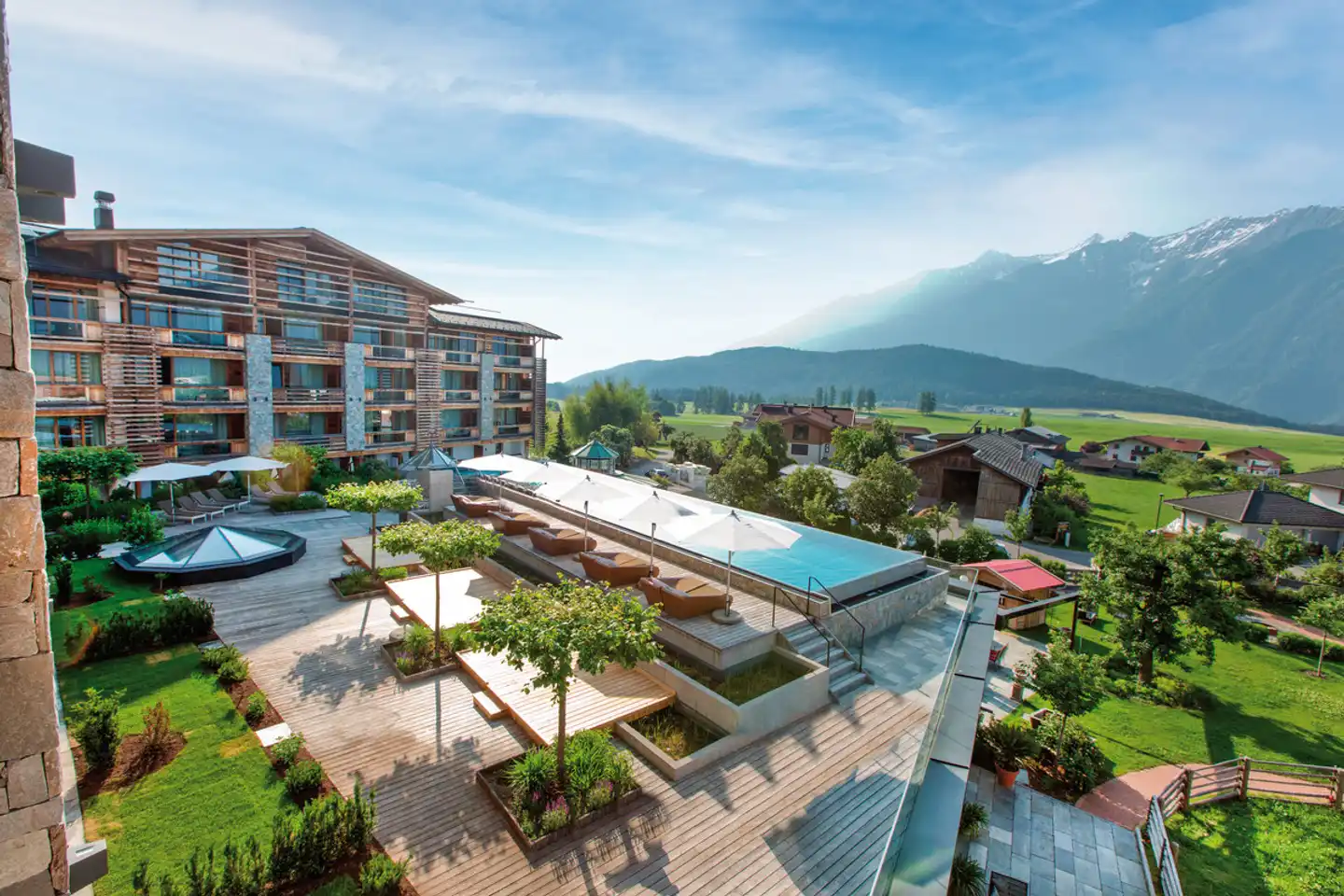 Alpenresort Schwarz Aussenansicht