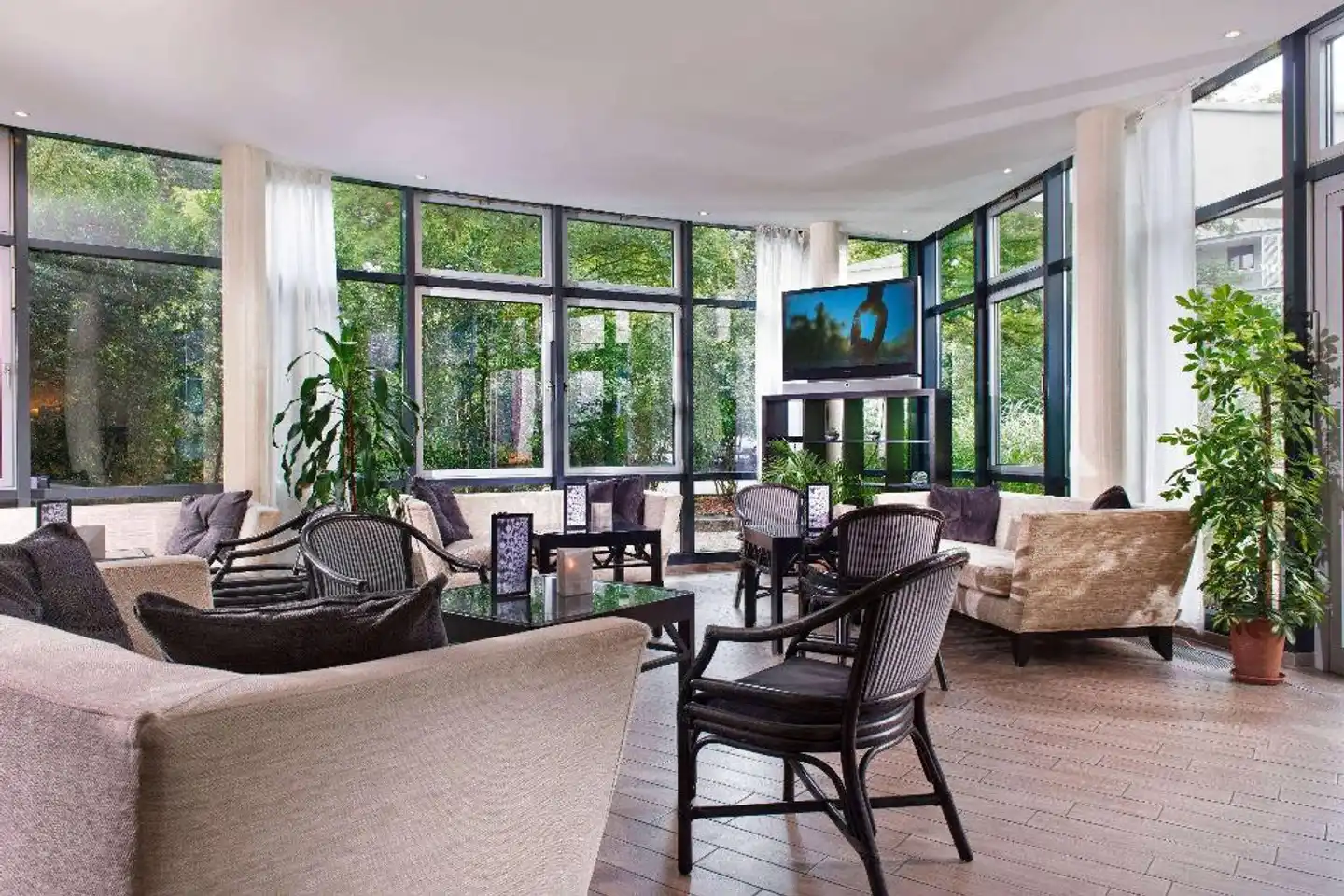 Wyndham Garden Hennigsdorf Berlin Lobby