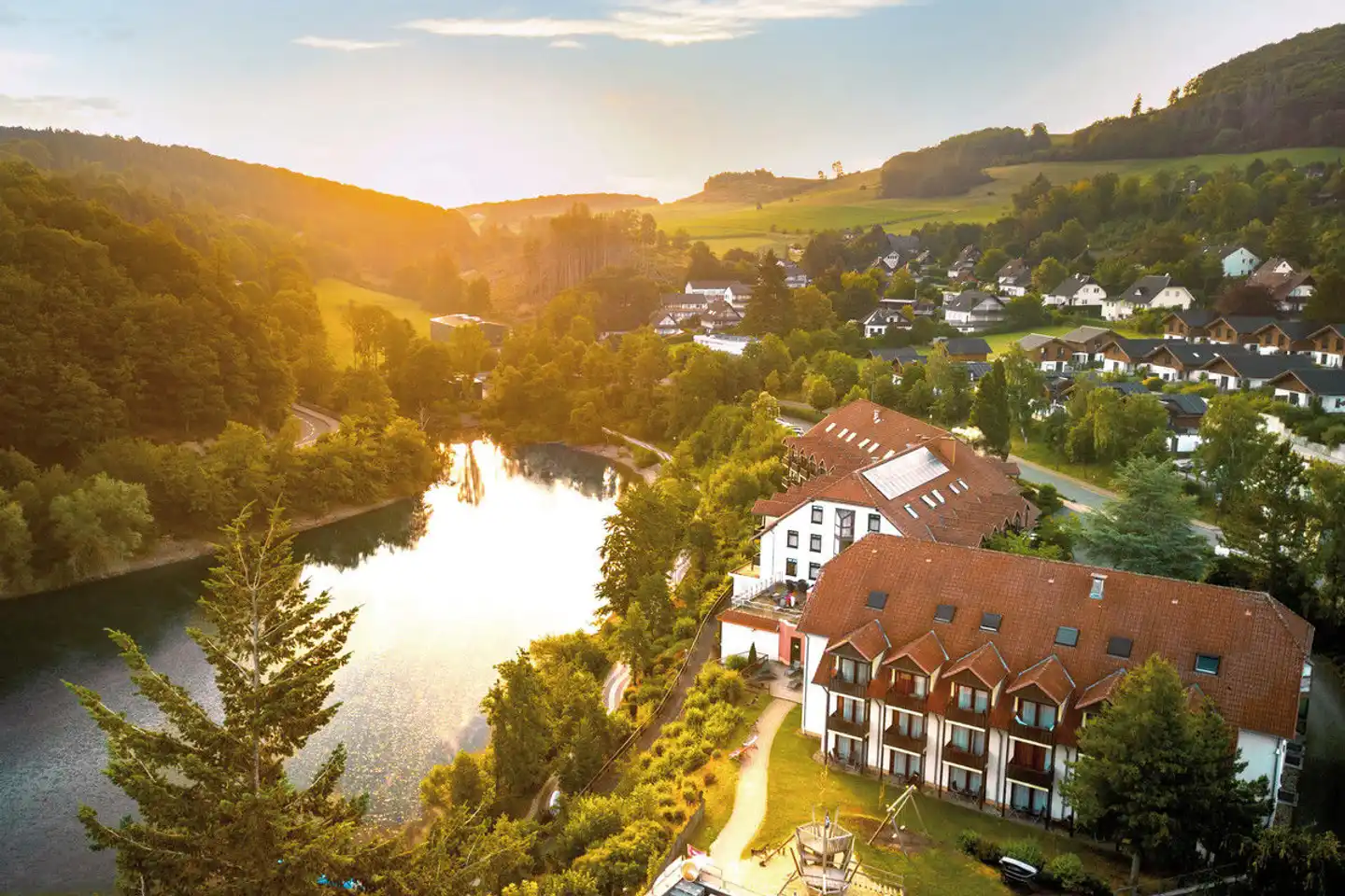 Göbel's Seehotel Diemelsee Landschaft