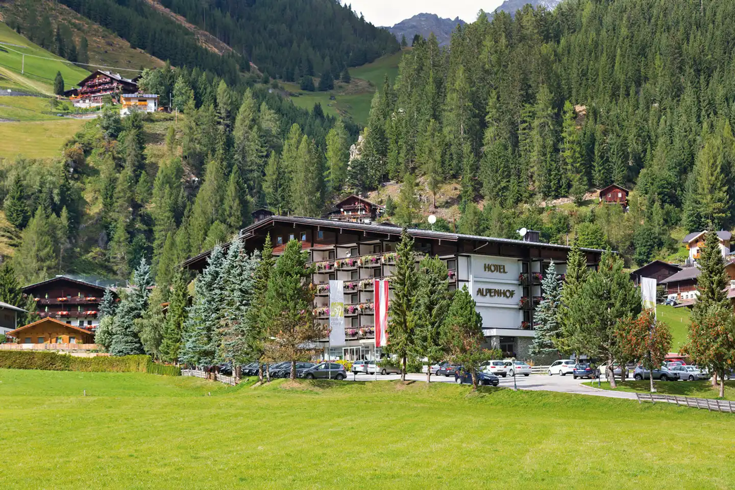 Alpenhof Aussenansicht