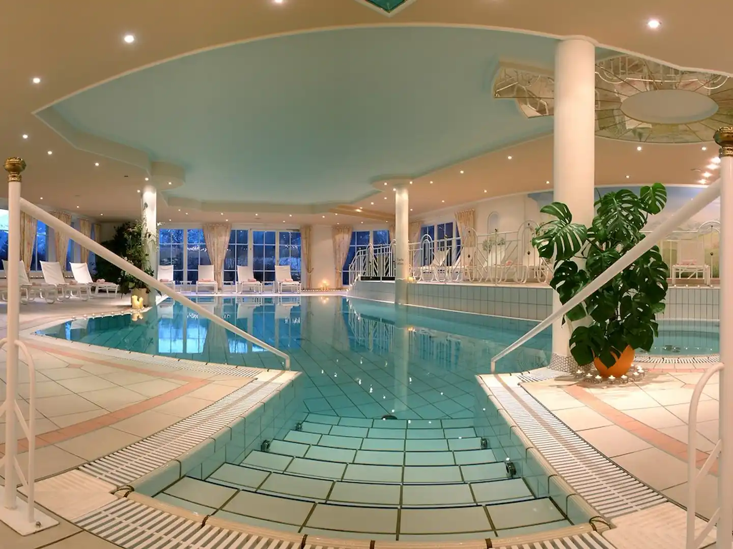 Sonnenhotel Zum Stern Hallenbad