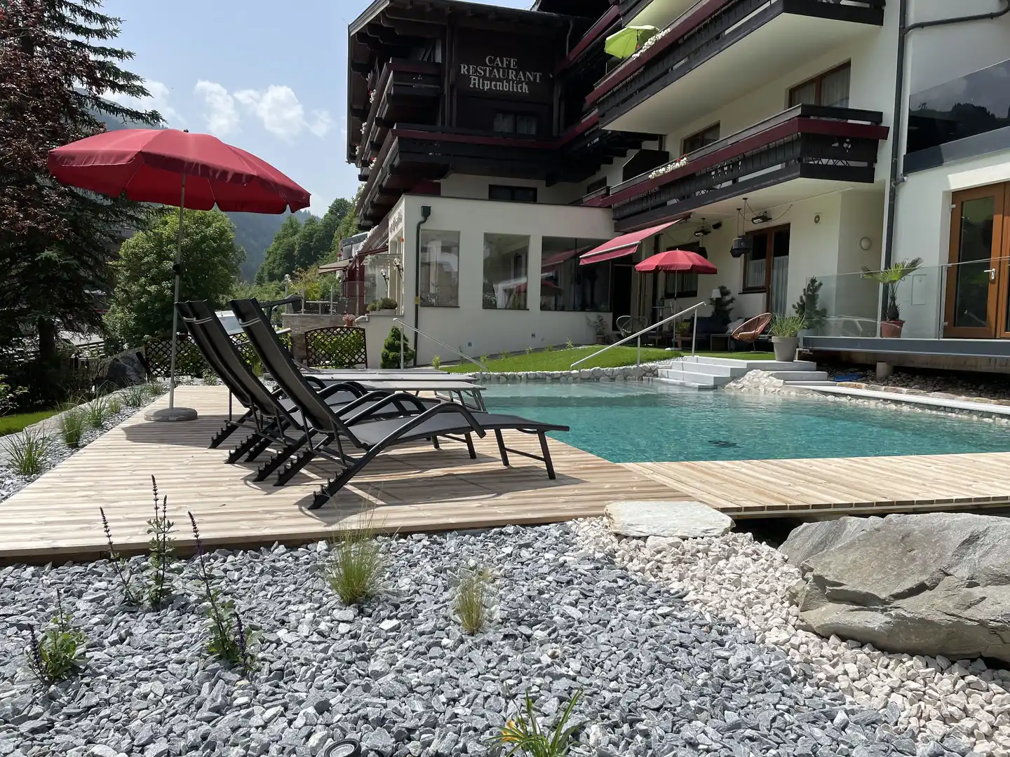 Hotel Alpenblick Aussenansicht