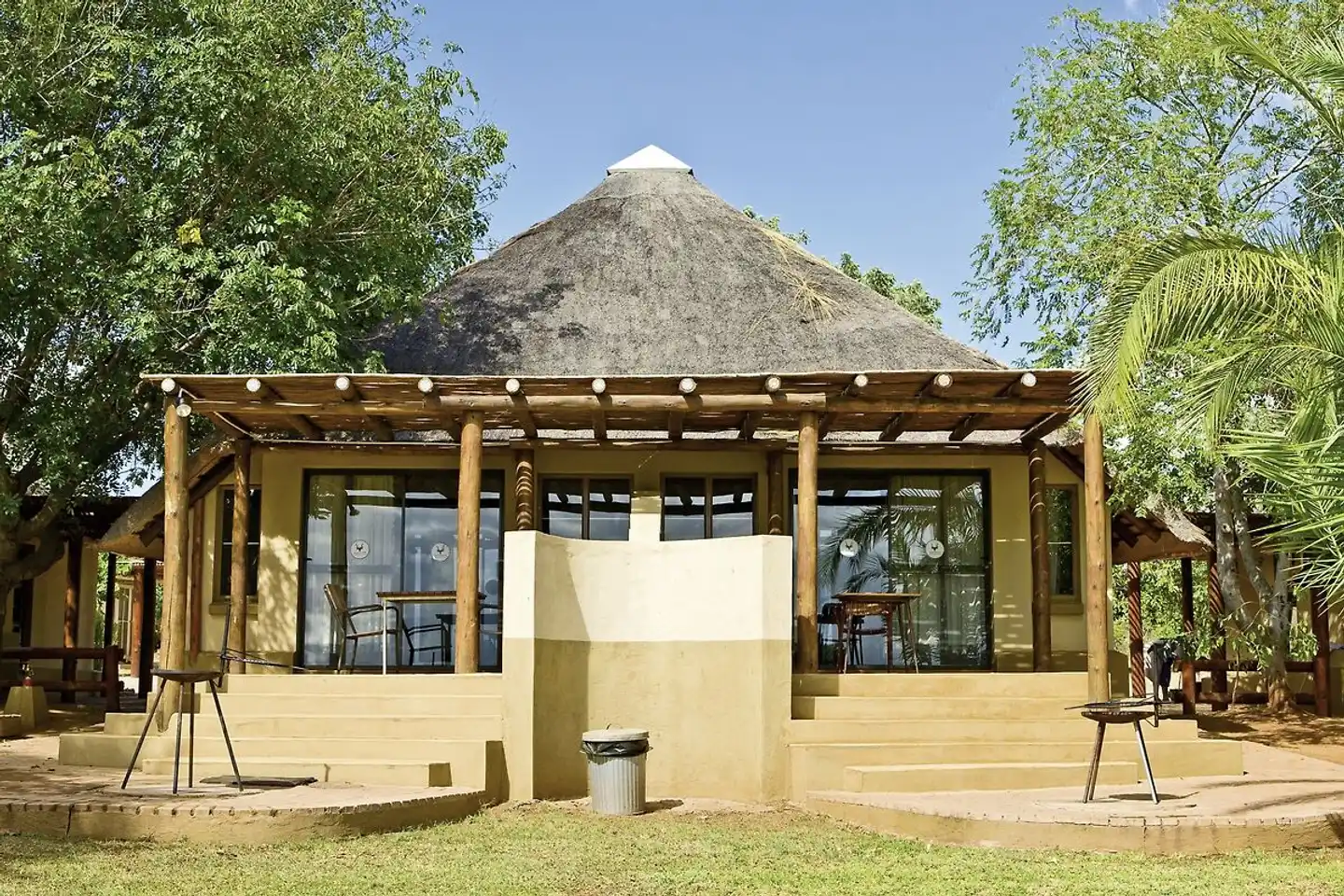 Lower Sabi Rest Camp Aussenansicht