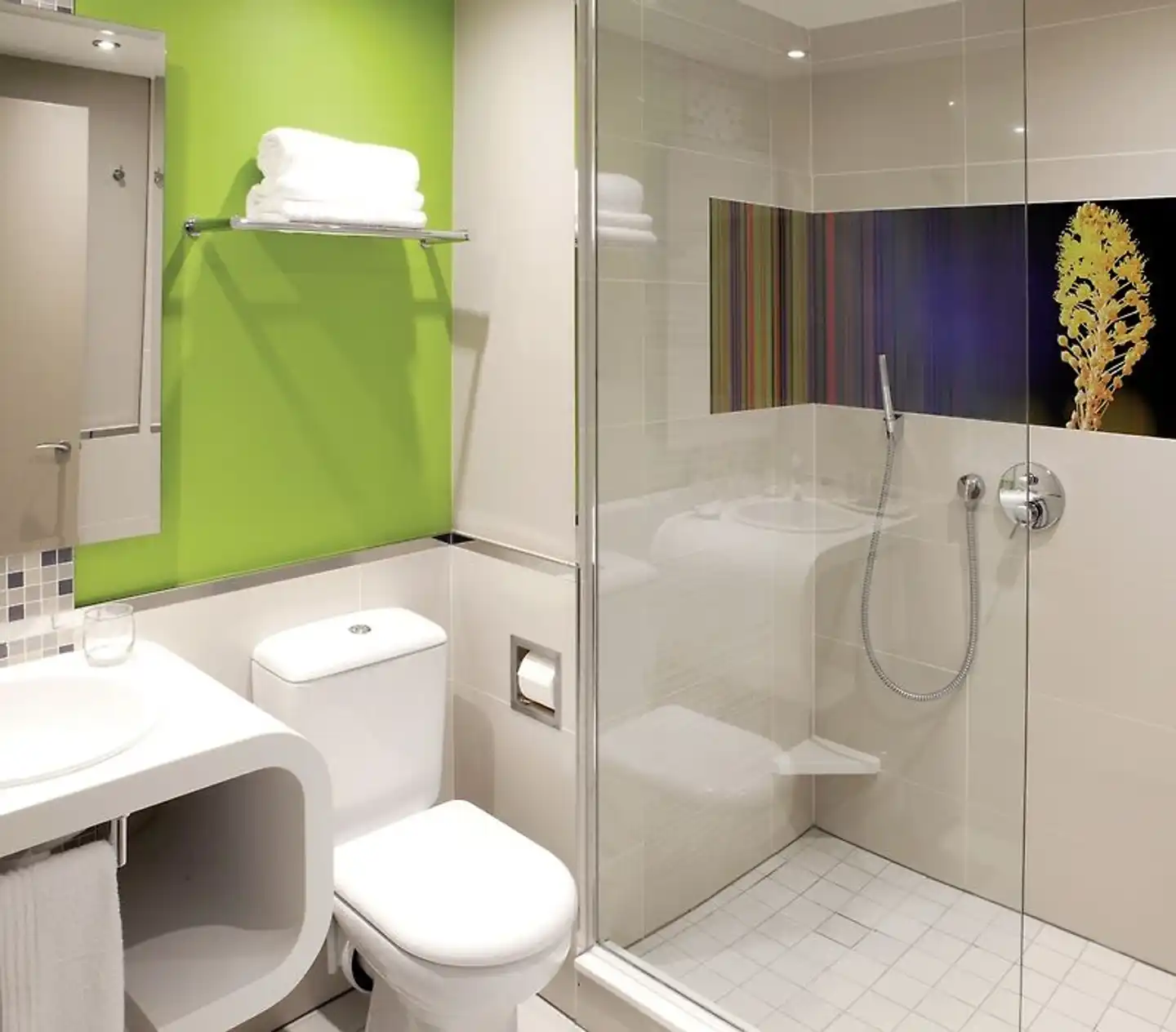 Garden Court Sandton City Badezimmer