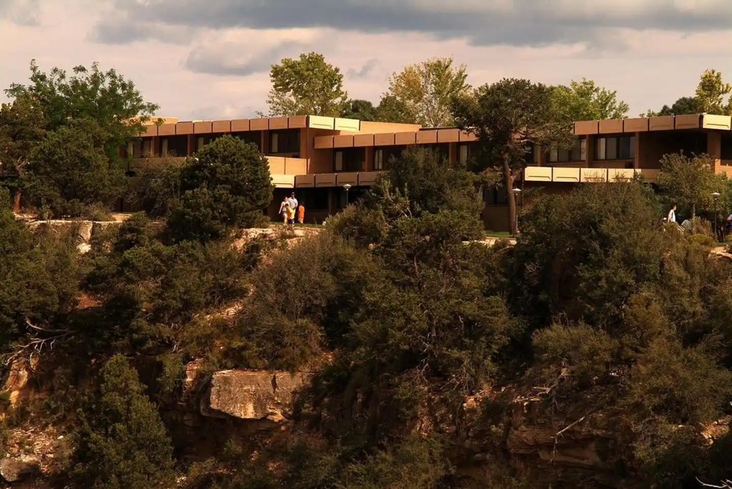 Thunderbird Lodge Aussenansicht